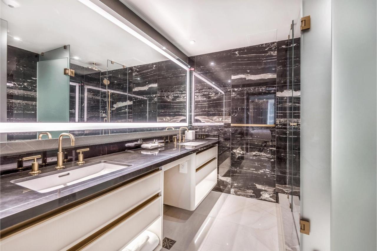 Azur Legacy Collection Hotel فانكوفر المظهر الخارجي الصورة