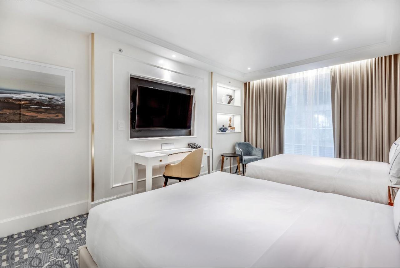Azur Legacy Collection Hotel فانكوفر المظهر الخارجي الصورة